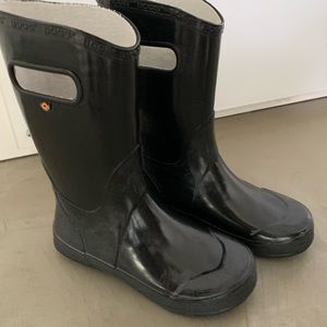 Kids Bogs rain boots